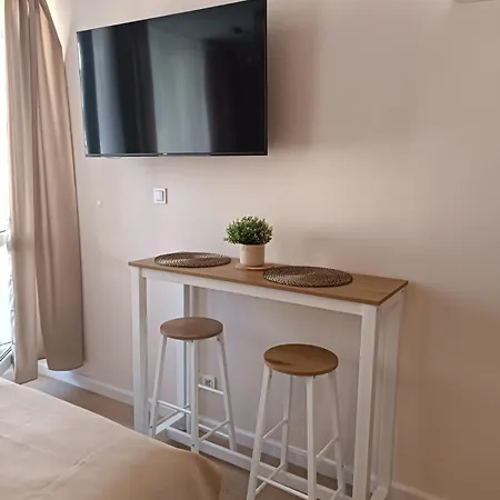 Super Flat With Balcony And View Of The Palace -50m From Marriott Apartment